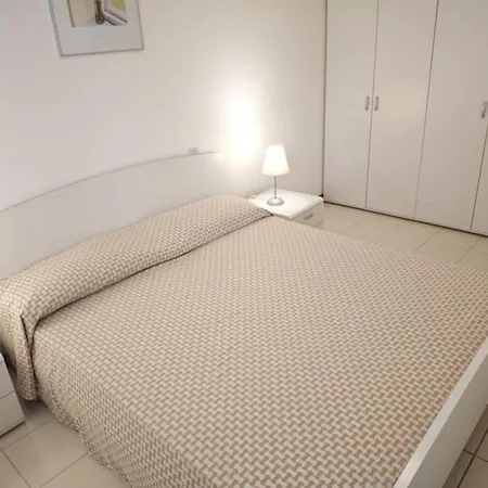 Fully Renovated Near The Sea *