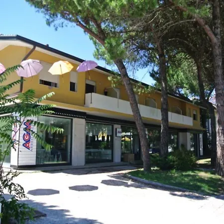 Fully Renovated Near The Sea Lignano Sabbiadoro