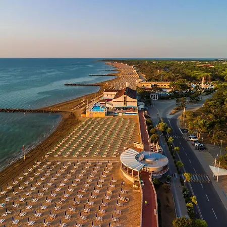 Fully Renovated Near The Sea